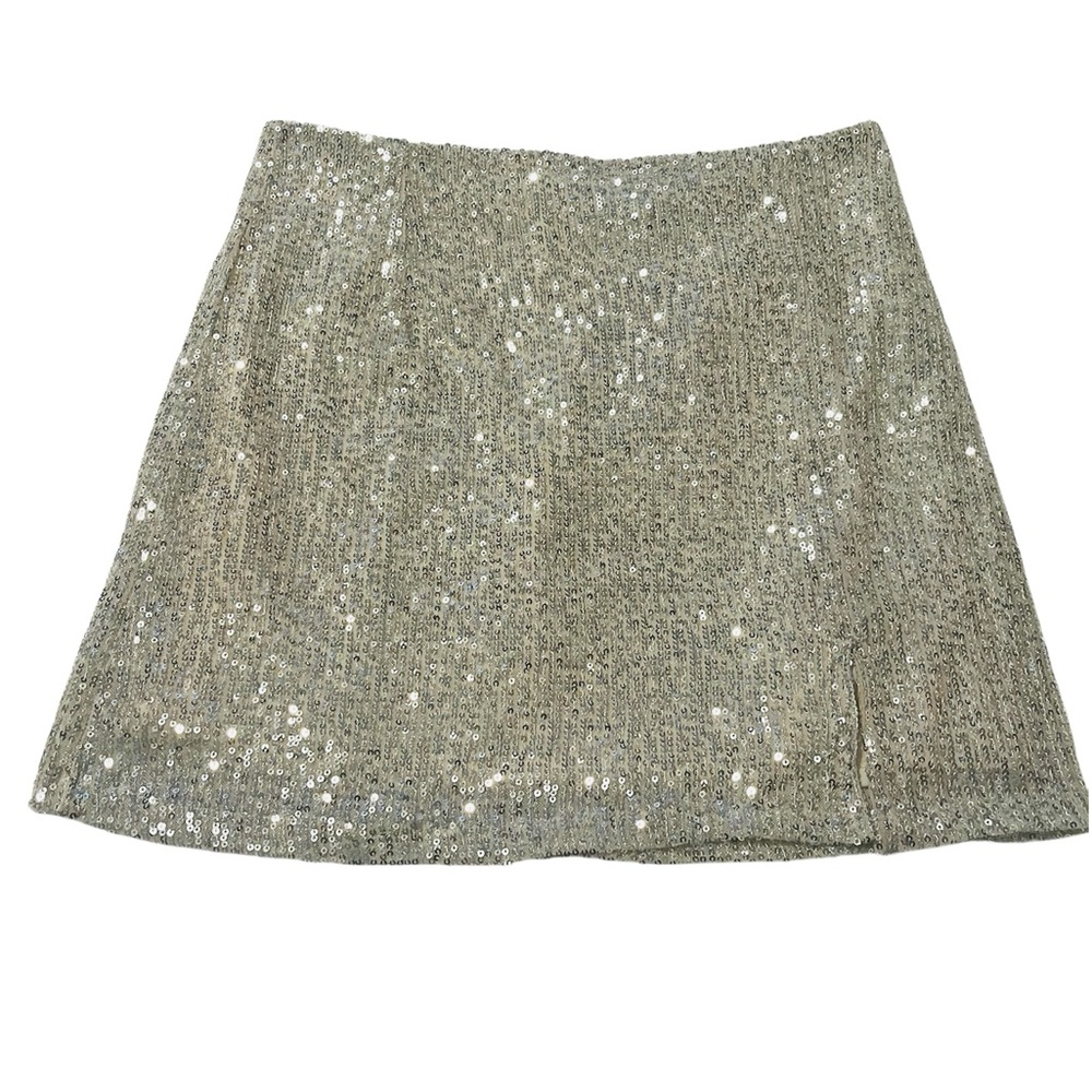 NWT Francesca’s Elegant Champagne Sequin Skirt fully lined size M